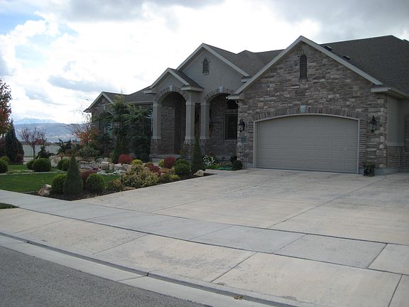 2nd image of 3217 W Field Brook Ct