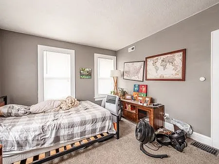3 bed, 1.5 bath, 1450 sqft, $1,550 — Photo 4