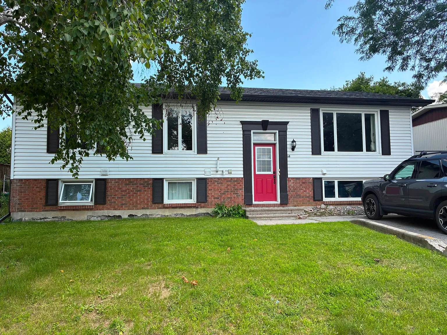 50 Fringewood Drive (Upper Floor Only) - Available from September 1st 2026 — Photo 1