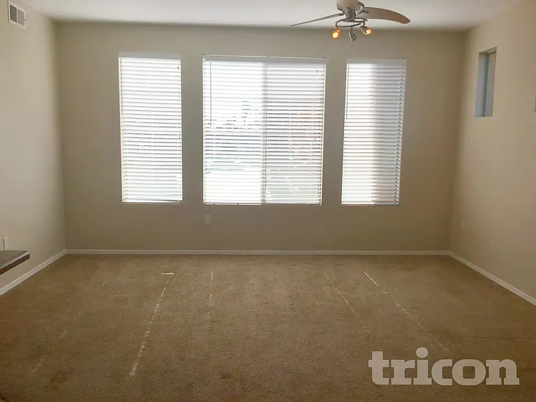 3250 W Greenway Rd #109 — Photo 4