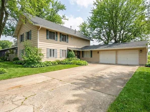 181 Tilton Park Dr, Dekalb, IL 60115