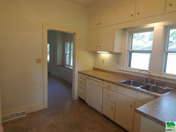 5th image of 516 Larchwood Dr