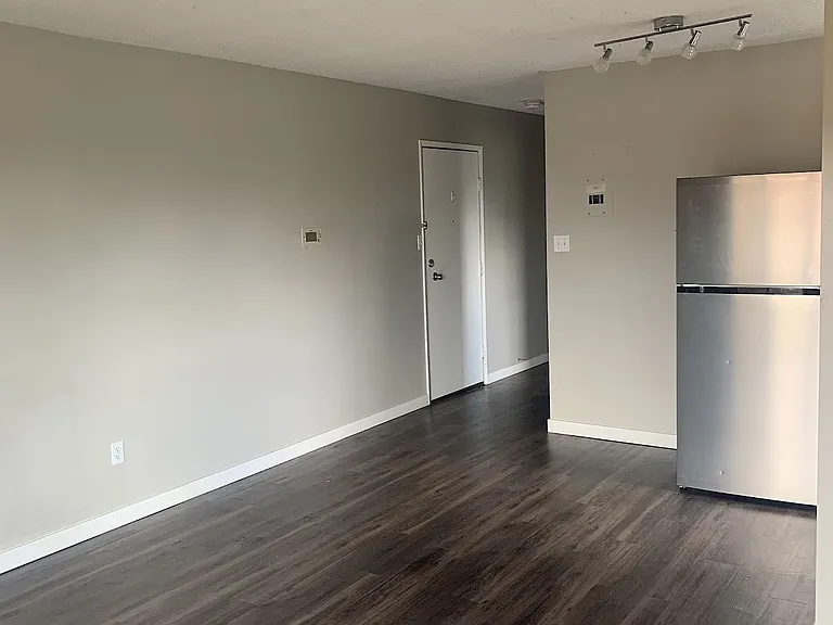 901 4th Ave NW — Photo 6