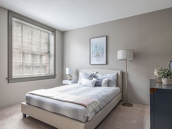 5th image of 1127 Euclid Ave APT 914
