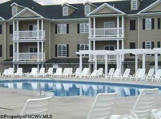 1617 Suncrest Vlg, Morgantown, WV 26505