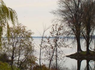 7706 Bay Ln, Fremont, WI 54940