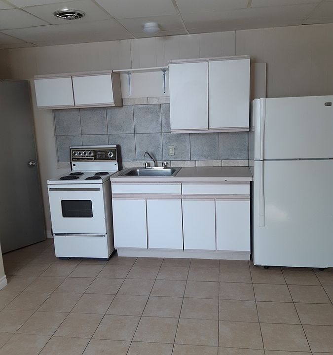 1st image of 127 Talbot St N #6