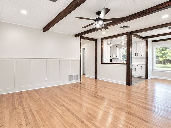 4th image of 1132 W 8th St