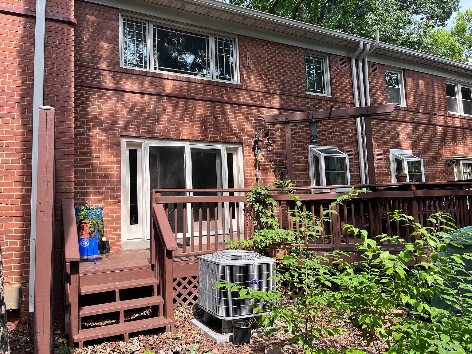 3 bed, 2.5 bath, 1565 sqft, $3,200 — Photo 1
