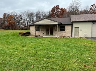 501 Dinnerbell Rd, Butler, PA 16002