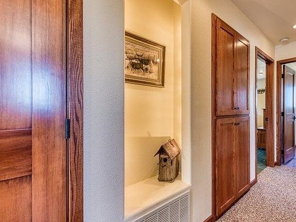 5th image of 2752 Whites Ln