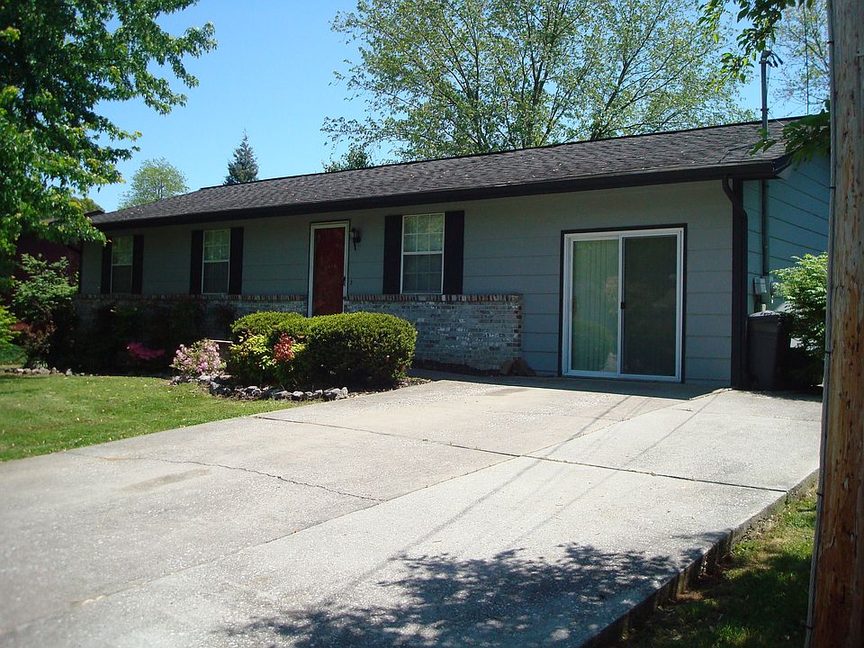 1st image of 1908 Holirose Ln