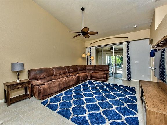 4th image of 8207 Ibis Cove Cir #S