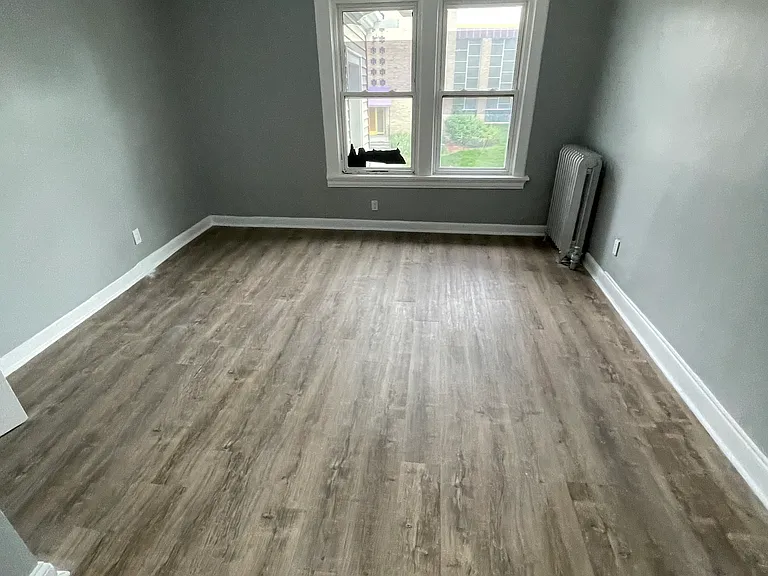325 N Grove St #2F — Photo 1