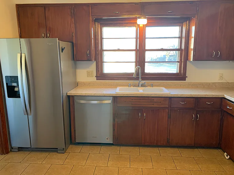 2634 N Clarence Ave — Photo 17
