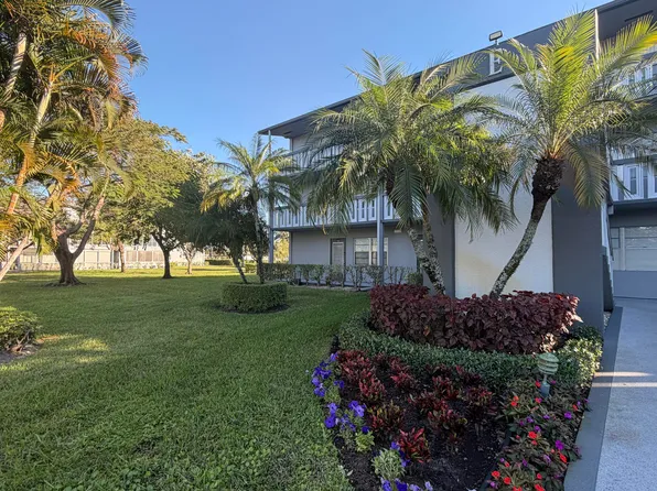169 Suffolk E, Boca Raton, FL 33434