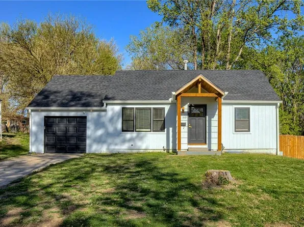 1519 N Pleasant St, Independence, MO 64050