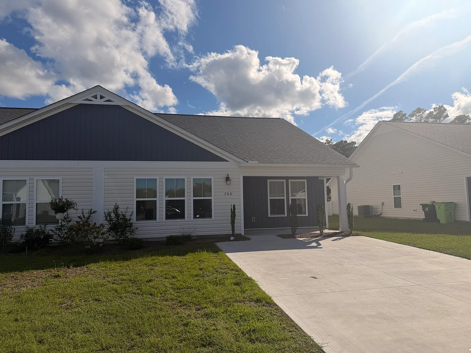 3 bed, 1320 sqft, $1,950 — Photo 1