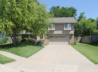 15013 Chalco Pointe Cir, Omaha, NE 68138