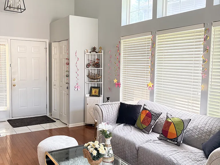 1255 Dunbarton Dr — Photo 10
