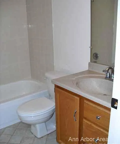 4299 Pine Ridge Ct — Photo 14