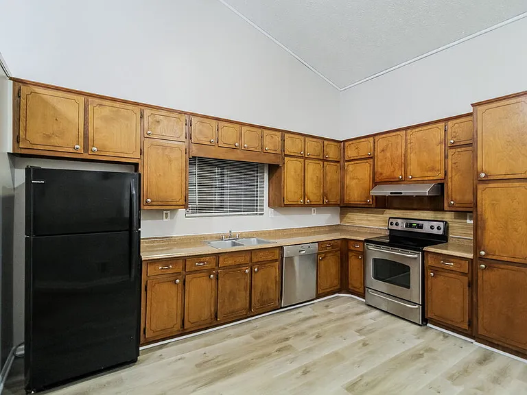 6875 Fielder Ct — Photo 9
