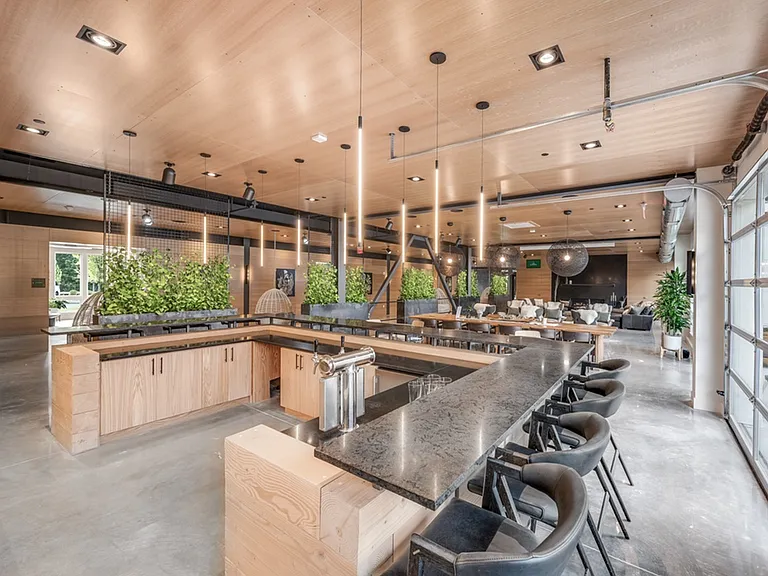 Community Clubroom Bar