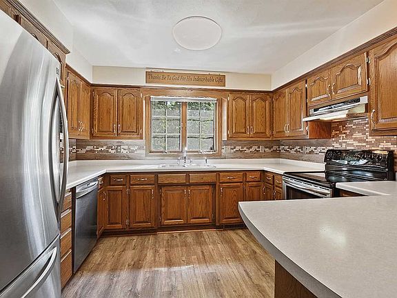 Kitchen Appliances Included