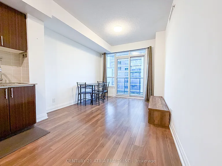 7161 Yonge St #735 — Photo 4