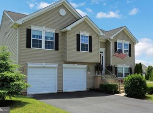 1166 Dallas Dr, Greencastle, PA 17225