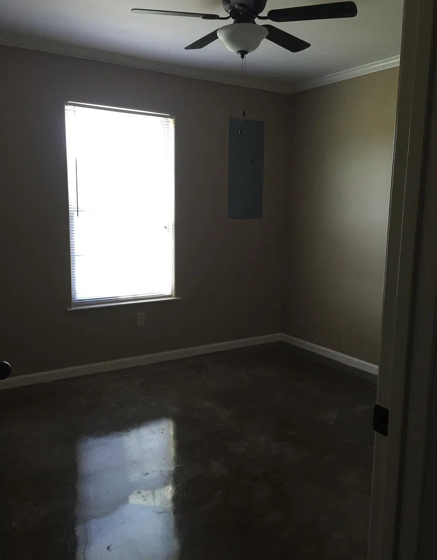 3 bed, 1.5 bath, 1200 sqft, $1,175 — Photo 3