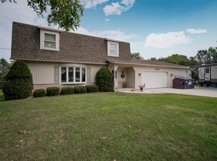 1533 Mailand Dr, Manitowoc, WI 54220