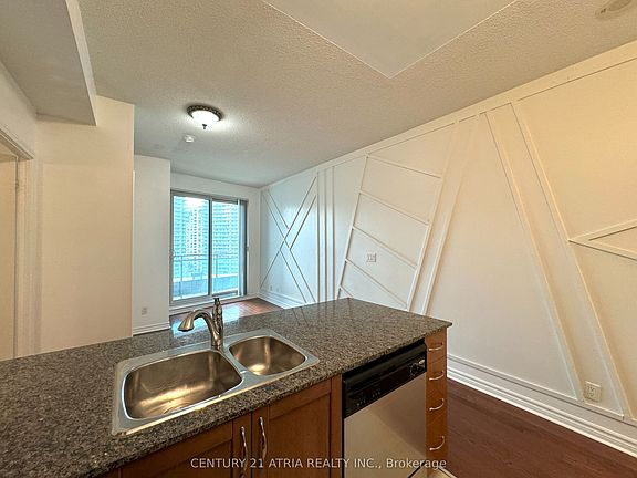 4th image of 18 Holmes Ave #1006