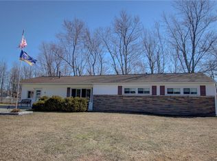 37 Donna Ct, Depew, NY
