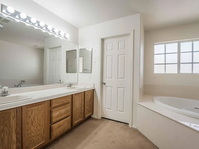9142 Honey Maple Ave — Photo 22