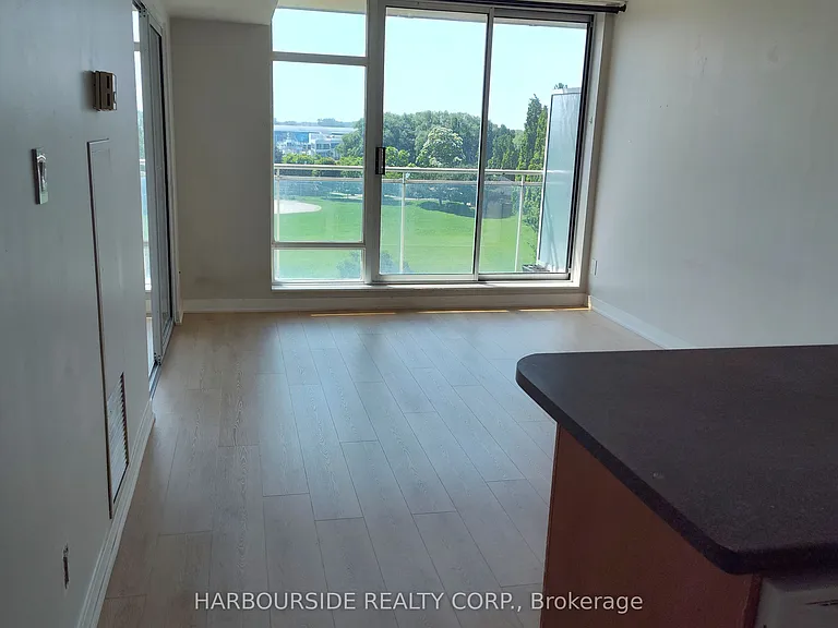 650 Queens Quay W #712 — Photo 5
