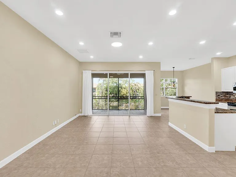 8035 NW 127th Ln #3 — Photo 3