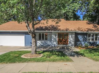 810 Ivy Ct, Bellevue, NE 68005