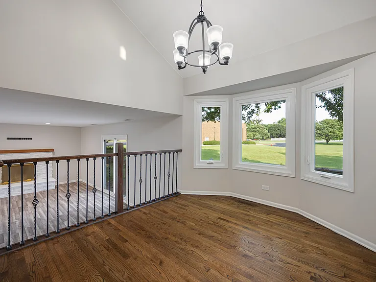 615 Chester Ct E — Photo 15