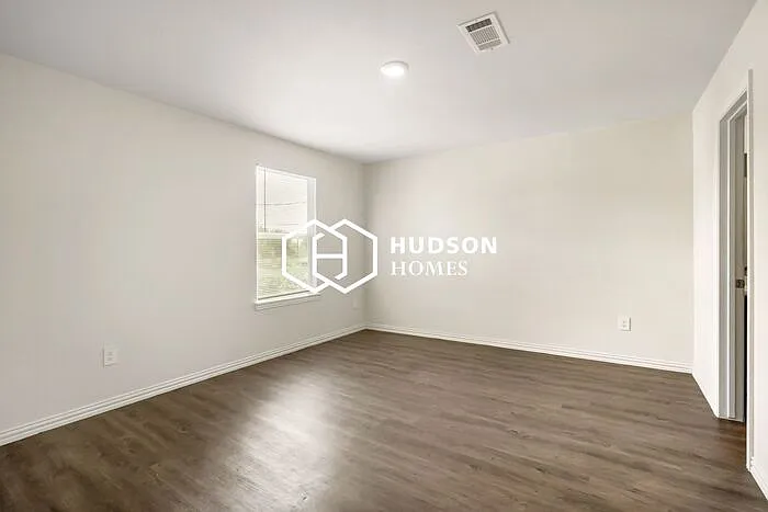 7945 Henson St — Photo 10