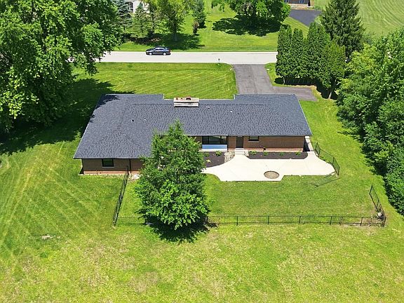 4th image of 27637 W Vista Ln