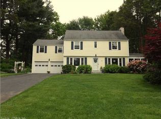 9 Knollwood Rd, Bloomfield, CT 06002