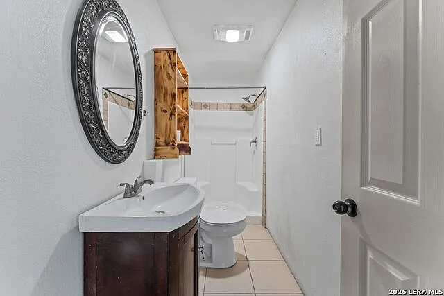 2114 Fitch St — Photo 13