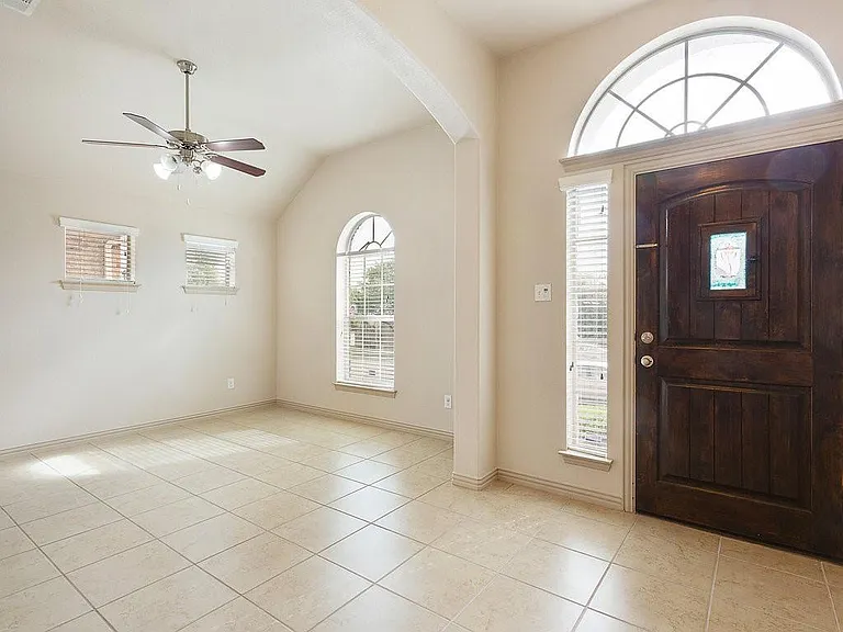 521 Walsh Hill Trl — Photo 4
