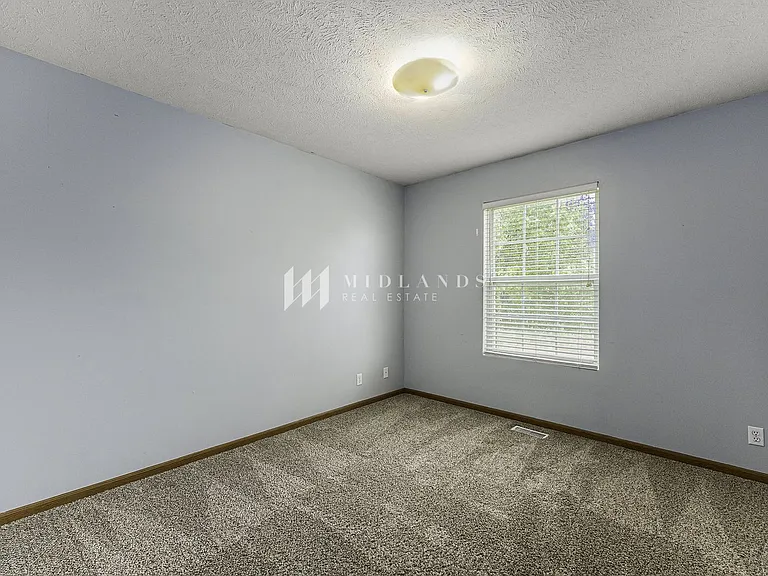 2704 Michaela St — Photo 6