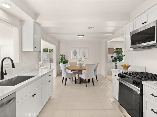 2902 W Raymar St, Santa Ana, CA 92704