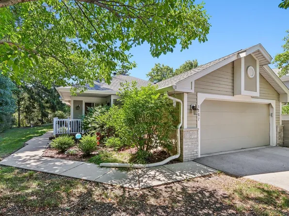 3187 S Waterford COURT, New Berlin, WI 53151