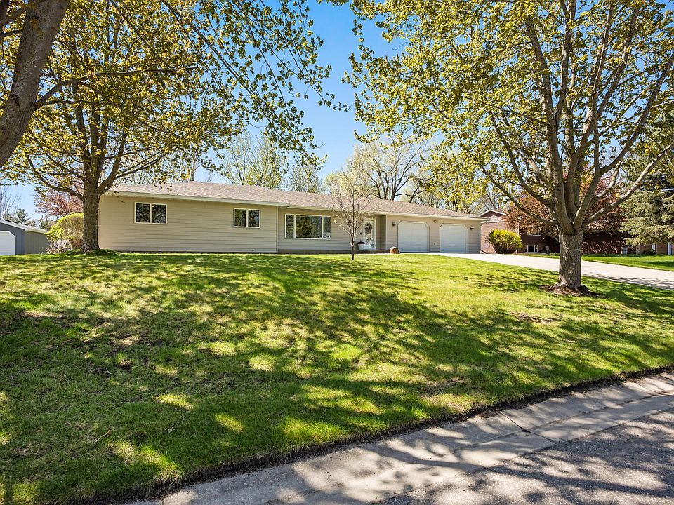 1st image of 2505 Conifer Ave