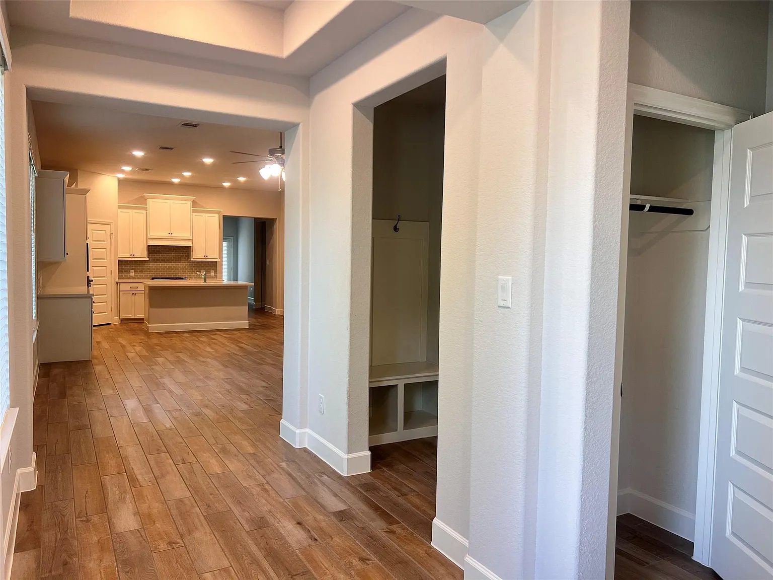 4 bed, 3.0 bath, 1785 sqft, $2,600 — Photo 2