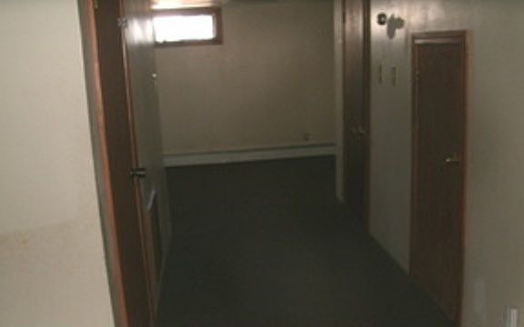 3rd image of 32 Gurney St
